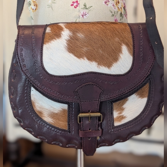 Hair on Hide Handmade Tooled Saddle‎ Bag - Picture 3 of 9